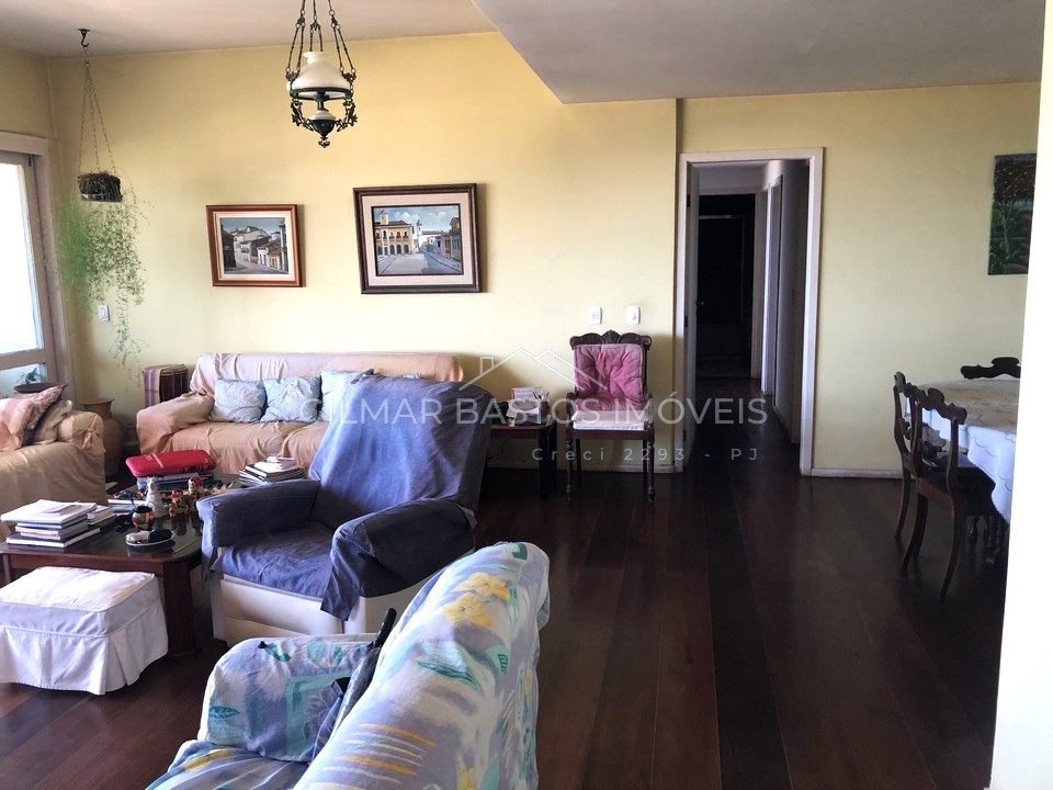 Apartamento 4 quartos, com 1 suíte, vista mar, à venda no bairro do Rio Vermelho, em Salvador/BA