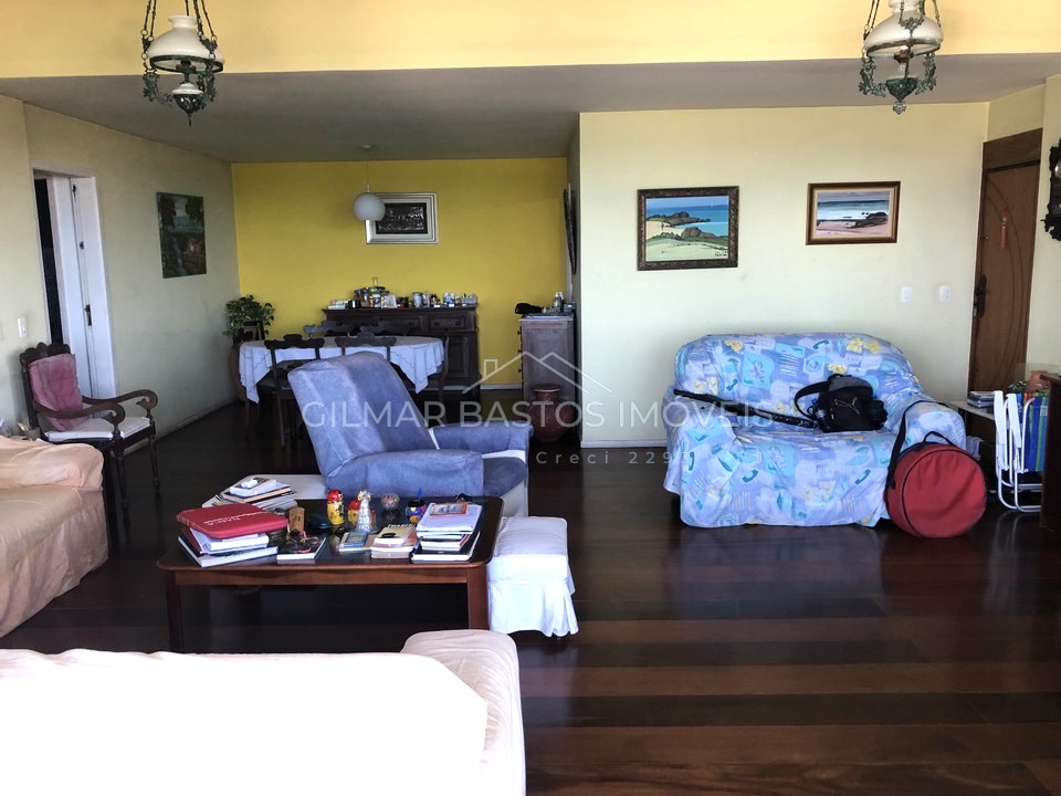 Apartamento 4 quartos, com 1 suíte, vista mar, à venda no bairro do Rio Vermelho, em Salvador/BA