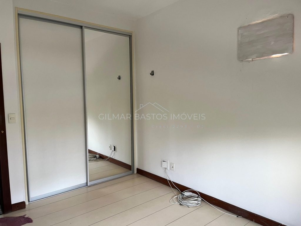 Apartamento 4 quartos, sendo 1 suíte, à venda no bairro da Pituba, em Salvador/BA