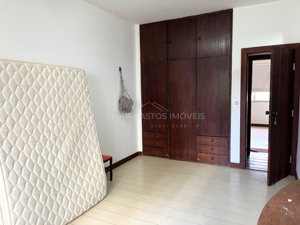 Apartamento 4 quartos, sendo 1 suíte, à venda no bairro da Pituba, em Salvador/BA