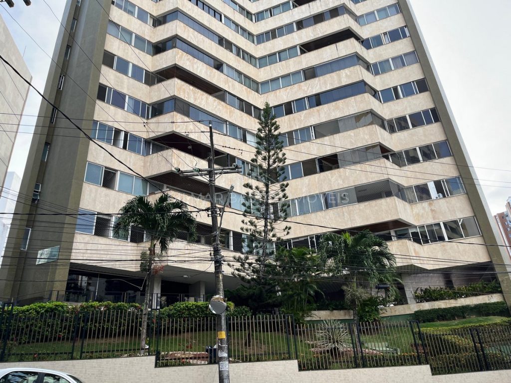 Apartamento 4 quartos, sendo 1 suíte, à venda no bairro da Pituba, em Salvador/BA