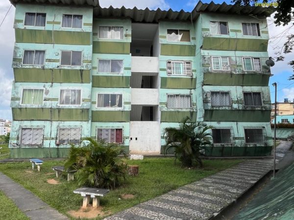 Apartamento 2/4 – Bairro Arraial do Retiro – Condomínio Vila da Palmeiras