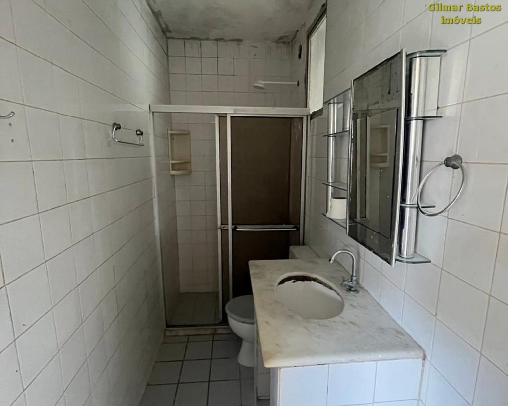 Apartamento 2/4 – Bairro Arraial do Retiro – Condomínio Vila da Palmeiras