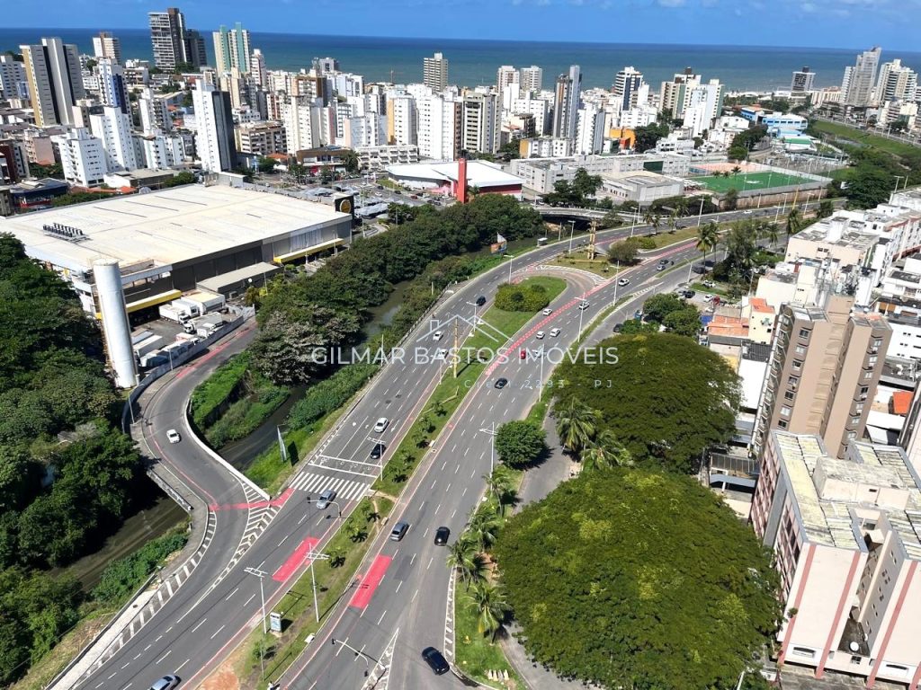 Cobertura com 4 quartos, sendo 2 suítes, à venda no bairro da Pituba, em Salvador/BA