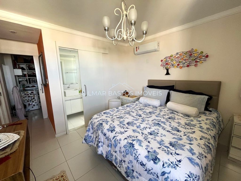 Cobertura com 4 quartos, sendo 2 suítes, à venda no bairro da Pituba, em Salvador/BA